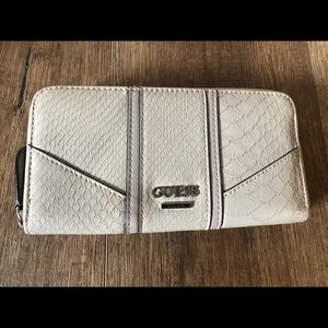 Guess Wallet
